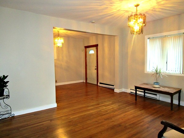 10 Ridgeway Street Lynn, MA 01902 - Photo 3 of 17 Gallery Image 3