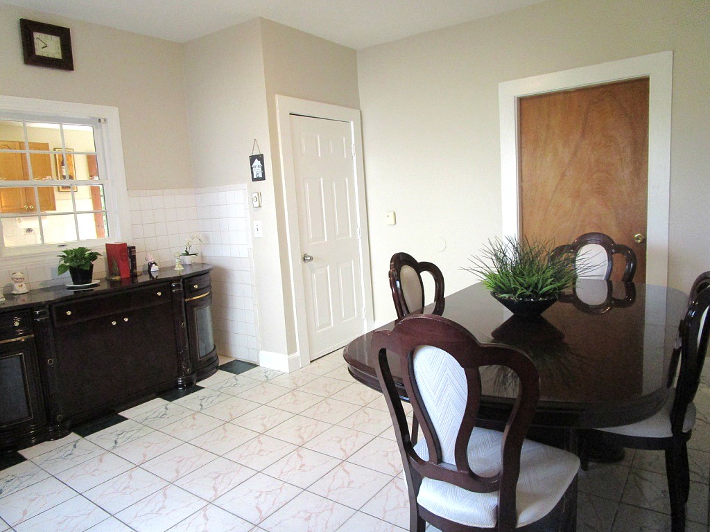 10 Ridgeway Street Lynn, MA 01902 - Photo 4 of 17 Gallery Image 4