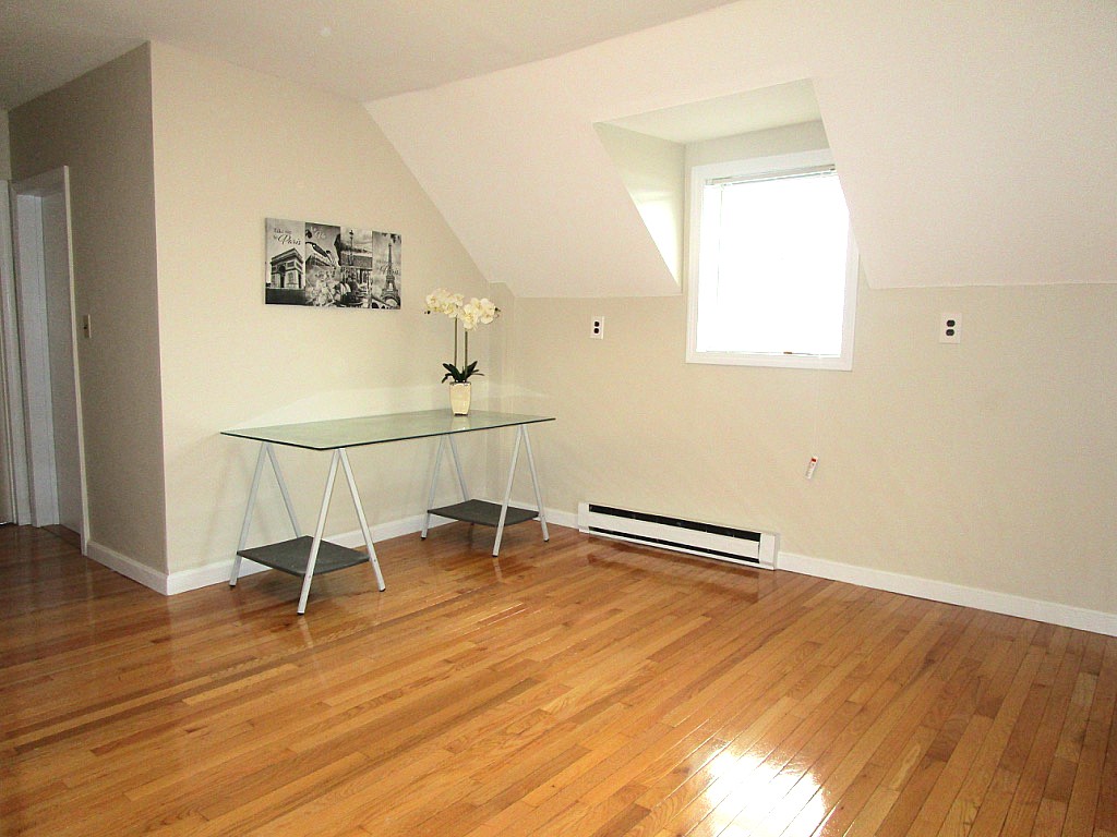 10 Ridgeway Street Lynn, MA 01902 - Photo 7 of 17 Gallery Image 7