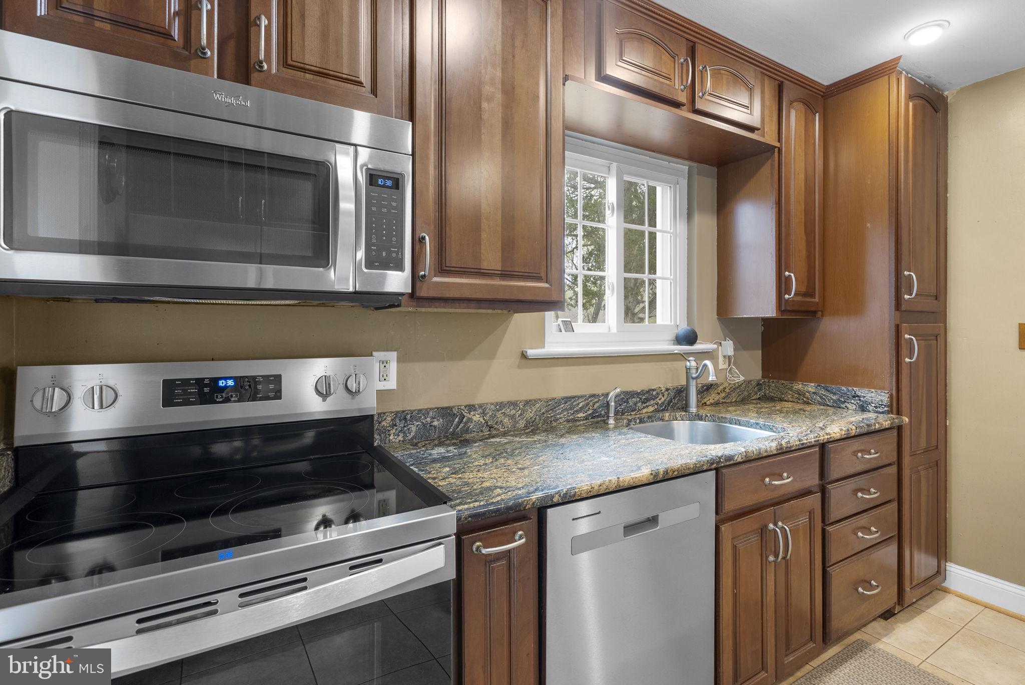 16510 Batchellors Forest Road Olney, MD 20832 - Photo 30 of 62 Kitchen