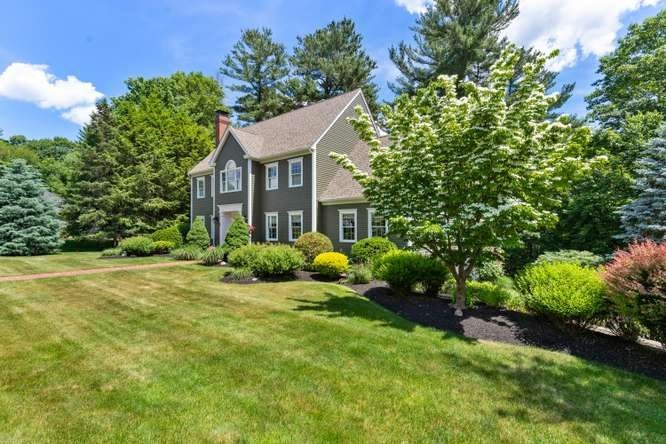 8 Sgt Roode Lane Middleton, MA 01949 - Photo 4 of 42