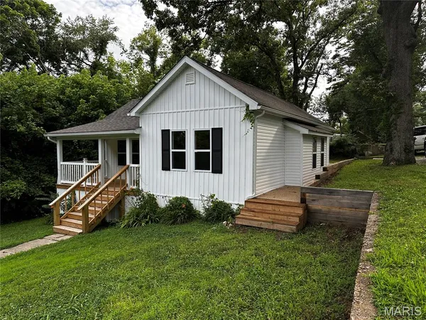 $214,000 | 404 North First Street, Steelville, MO 65565