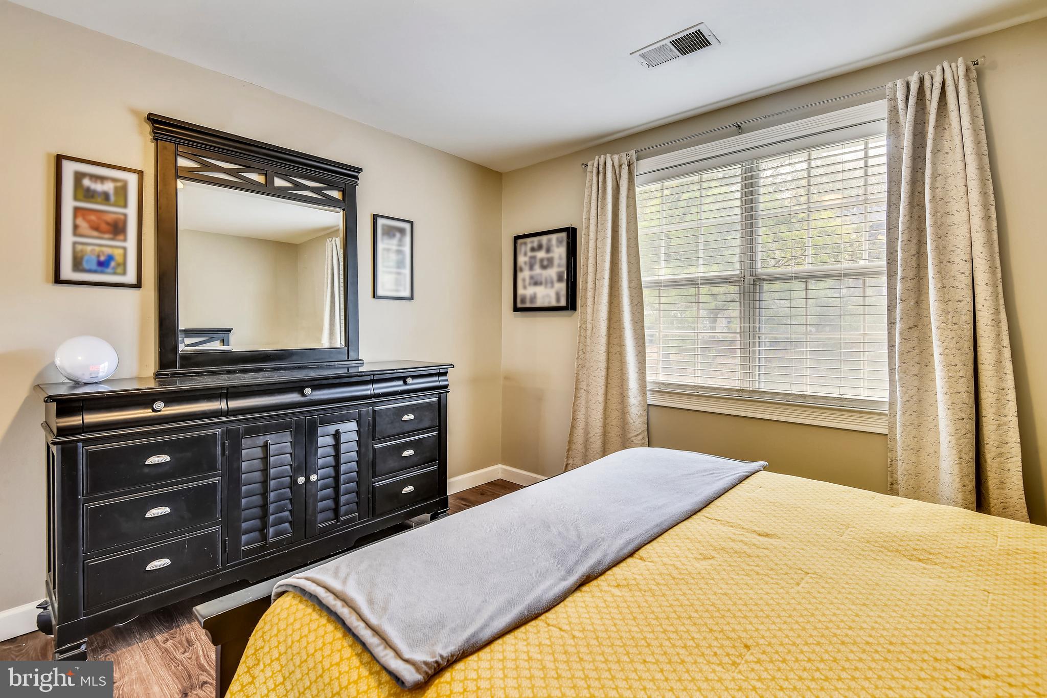 4608 28th Road South, Unit B Arlington, VA 22206 - Photo 11 of 26 Spacious Master Bedroom