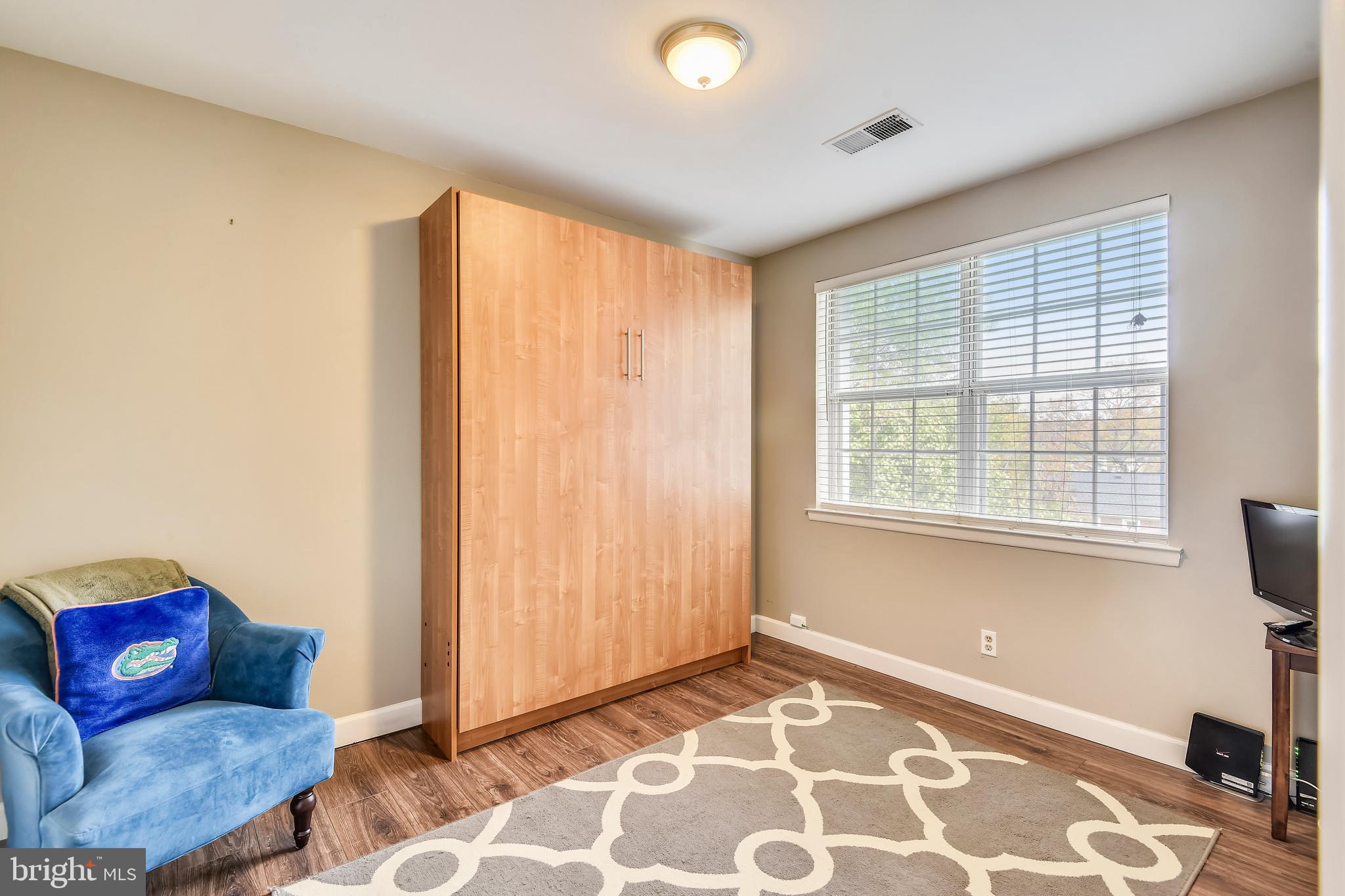 4608 28th Road South, Unit B Arlington, VA 22206 - Photo 14 of 26 Second Bedroom with Murphy Bed