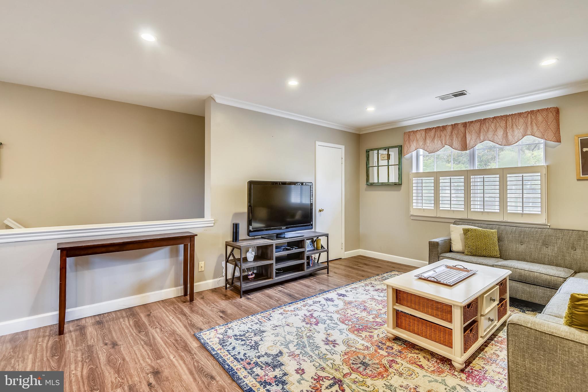 4608 28th Road South, Unit B Arlington, VA 22206 - Photo 3 of 26 Living Room with Recessed Lights