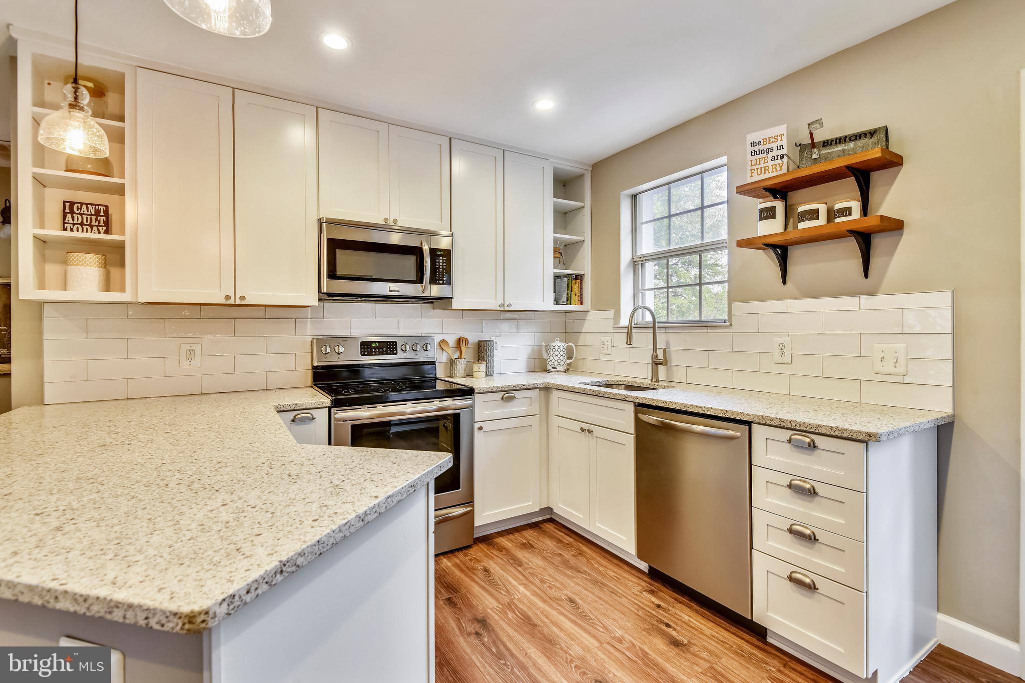 4608 28th Road South, Unit B Arlington, VA 22206 - Photo 7 of 26 Bright Kitchen with plenty of storage