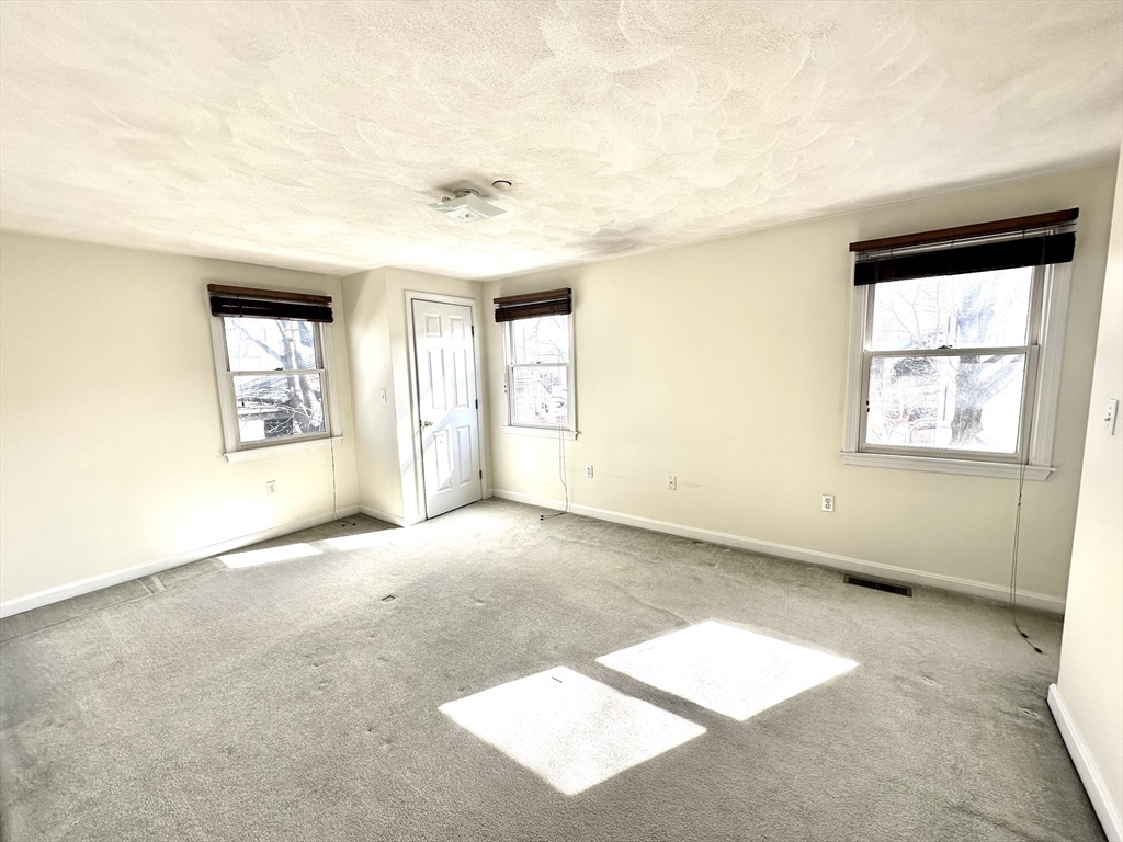 104 Chestnut Street, Unit 6 Waltham, MA 02453 - Photo 11 of 20