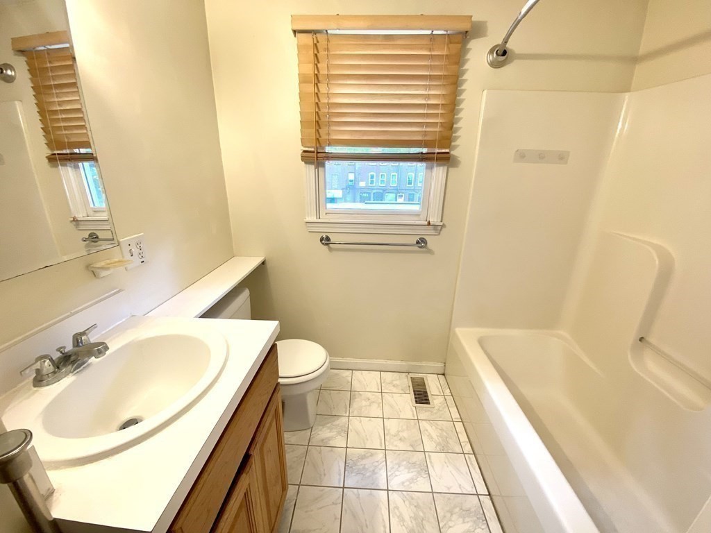 104 Chestnut Street, Unit 6 Waltham, MA 02453 - Photo 14 of 20