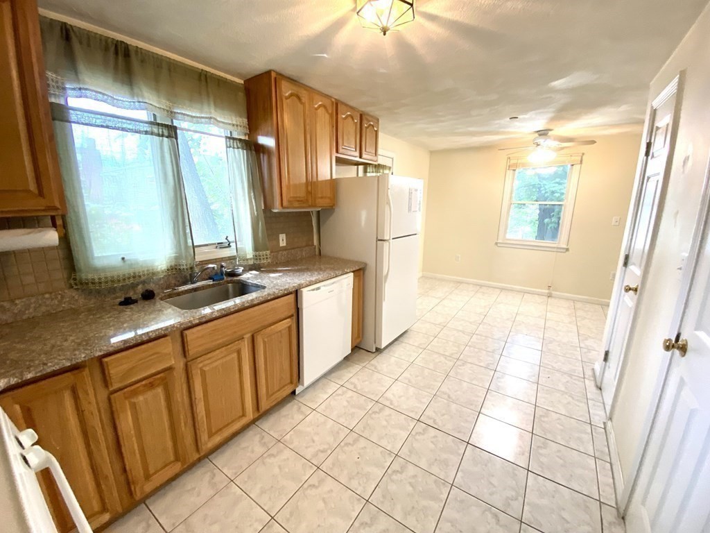 104 Chestnut Street, Unit 6 Waltham, MA 02453 - Photo 2 of 20