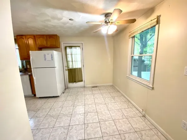 $2,700 | 104 Chestnut Street, Unit 6, Waltham, MA 02453