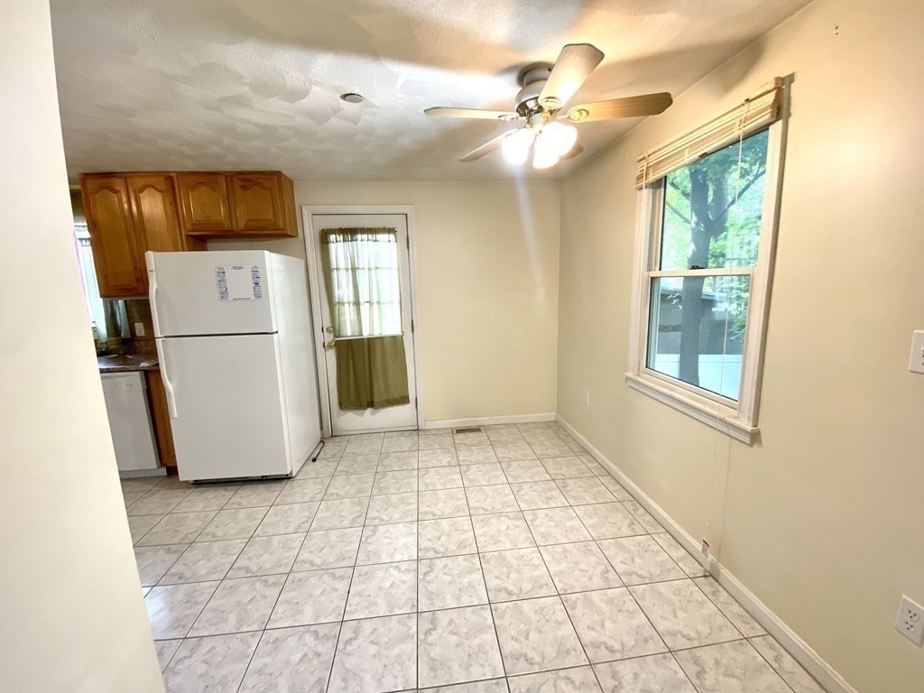 104 Chestnut Street, Unit 6 Waltham, MA 02453 - Photo 5 of 20