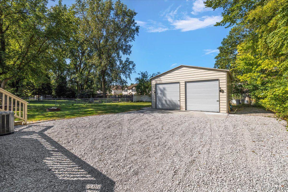 38885 Radde Street Clinton Township, MI 48036 - Photo 42 of 51 Gallery Image 42