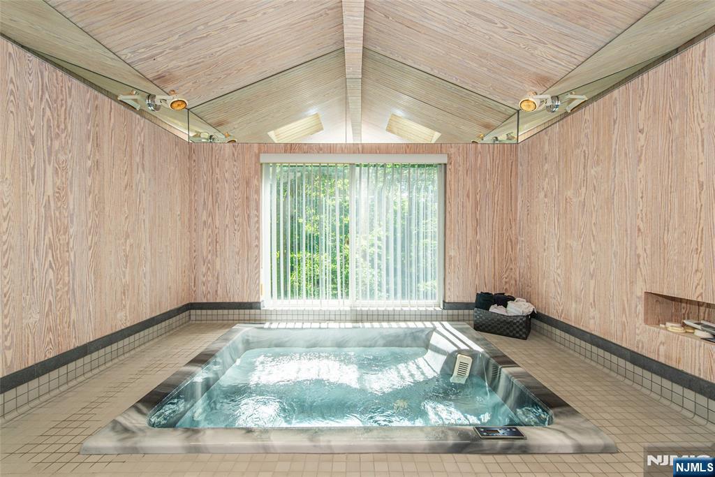 18 Teak Road Wayne, NJ 07470 - Photo 19 of 28