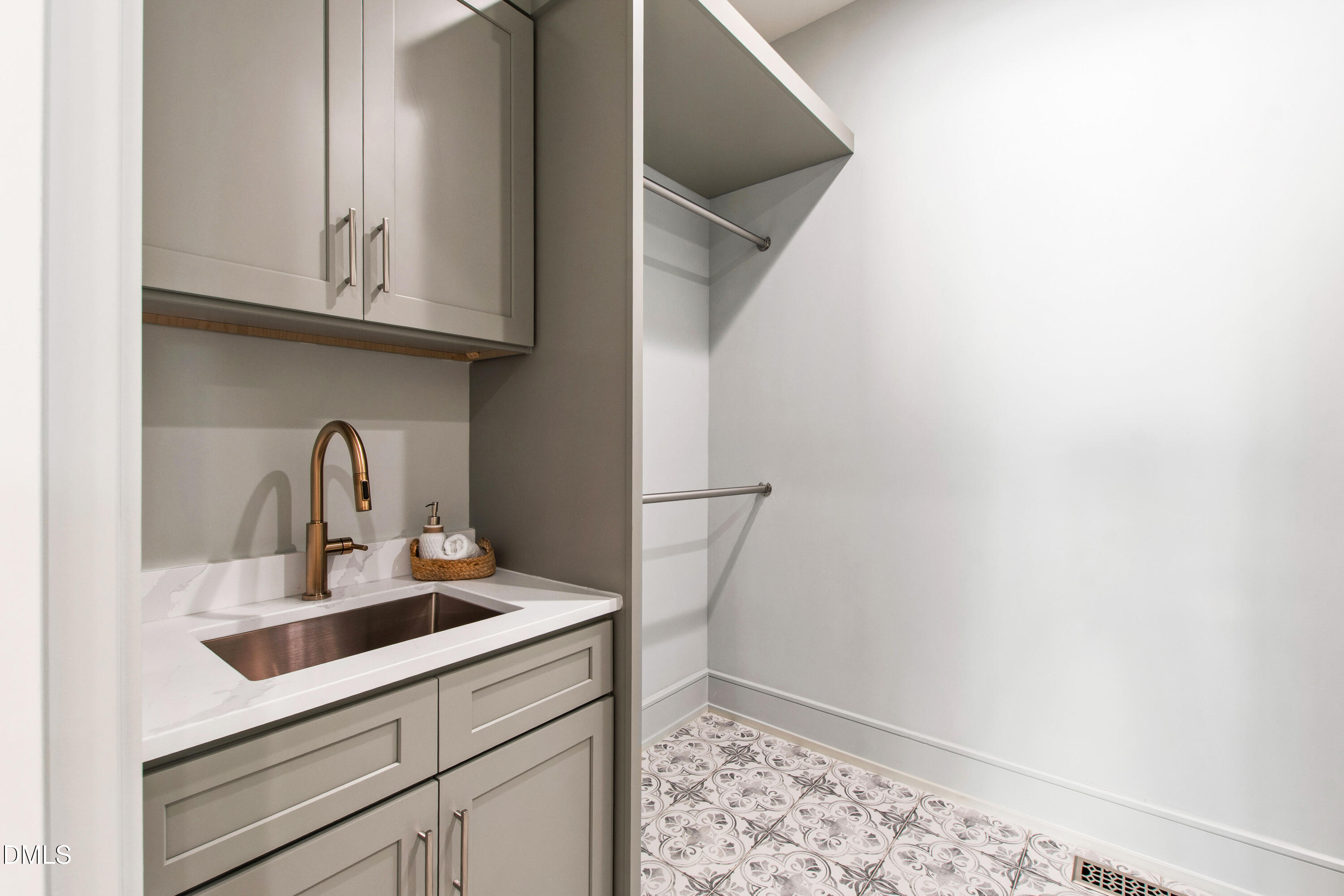 405 Latimer Road Raleigh, NC 27609 - Photo 42 of 100 Latimer (85)