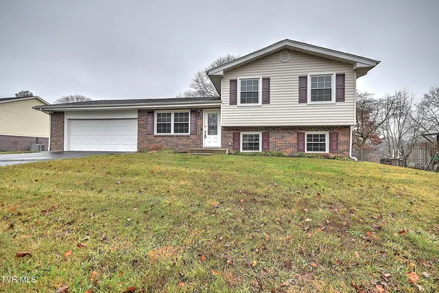 $295,000 | 220 Eastwood Drive, Bluff City, TN 37618