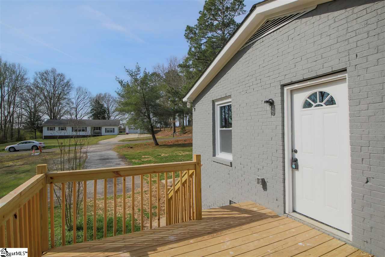 177 Sullivan Road Laurens, SC 29360 - Photo 5 of 26 Gallery Image 5