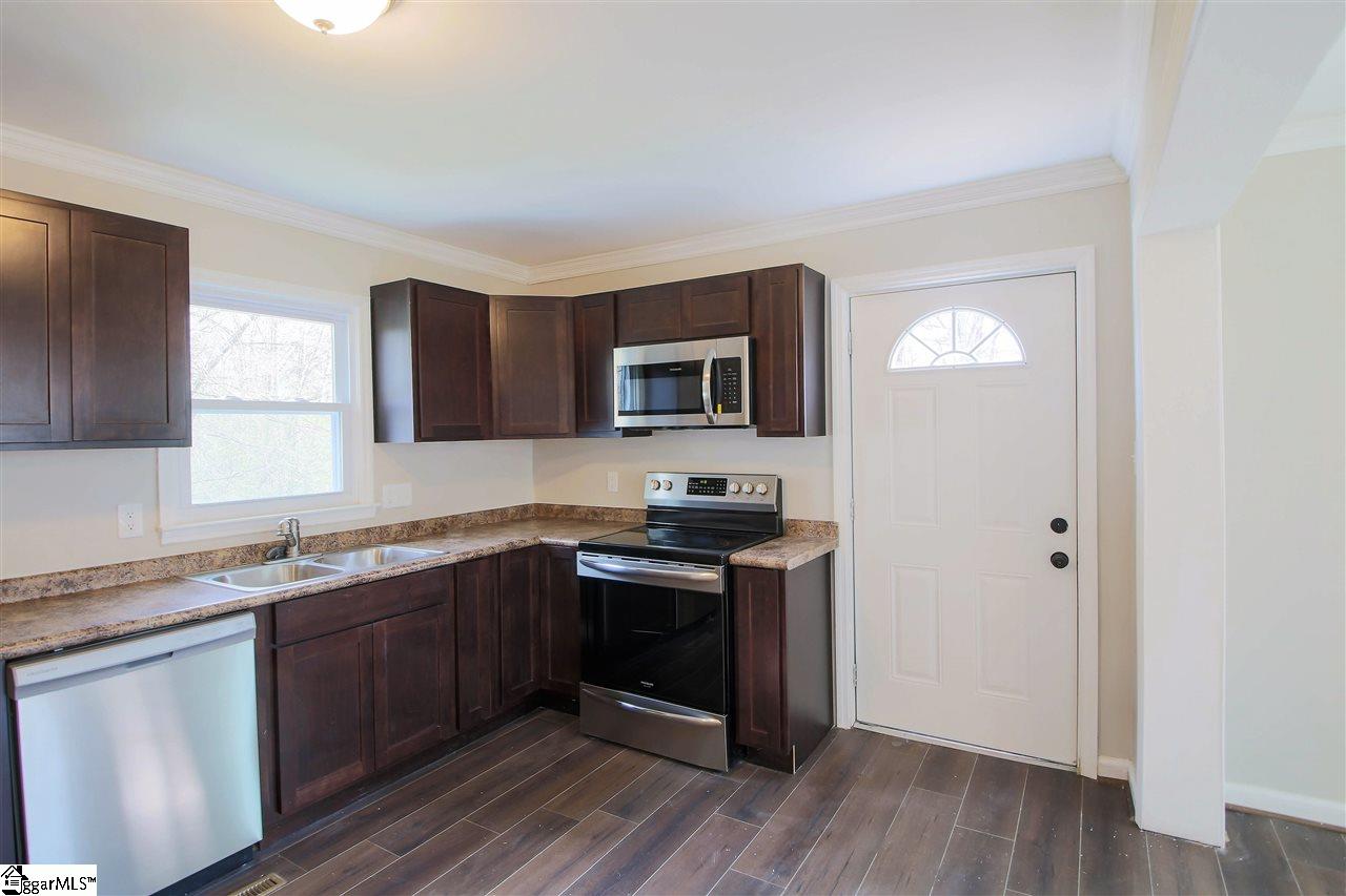 177 Sullivan Road Laurens, SC 29360 - Photo 9 of 26 Gallery Image 9