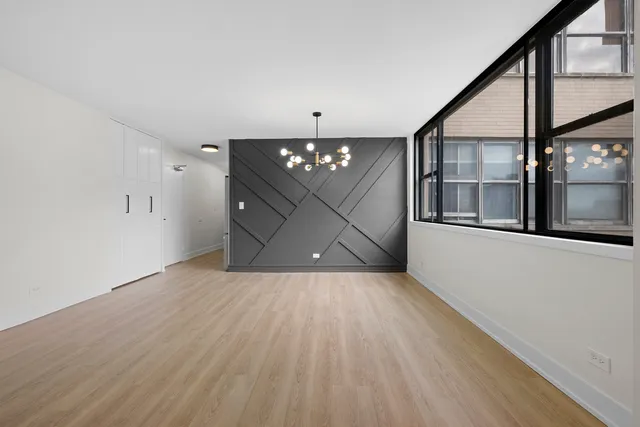 $214,900 | 6301 North Sheridan Road, Unit 11A, Chicago, IL 60660