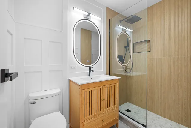 $214,900 | 6301 North Sheridan Road, Unit 11A, Chicago, IL 60660