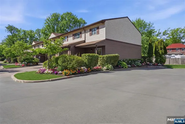 $699,000 | 170 Knickerbocker Road, Englewood, NJ 07631