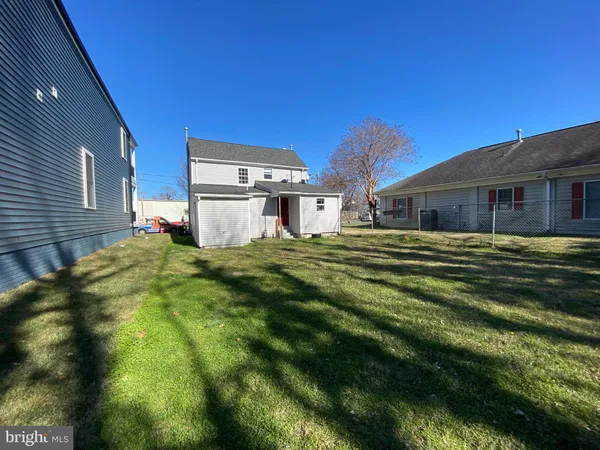 $1,695 | 1414 Princess Anne Street, Fredericksburg, VA 22401