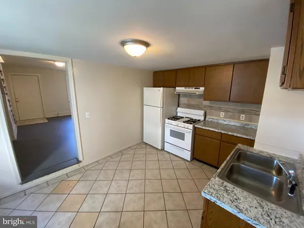 $1,695 | 1414 Princess Anne Street, Fredericksburg, VA 22401