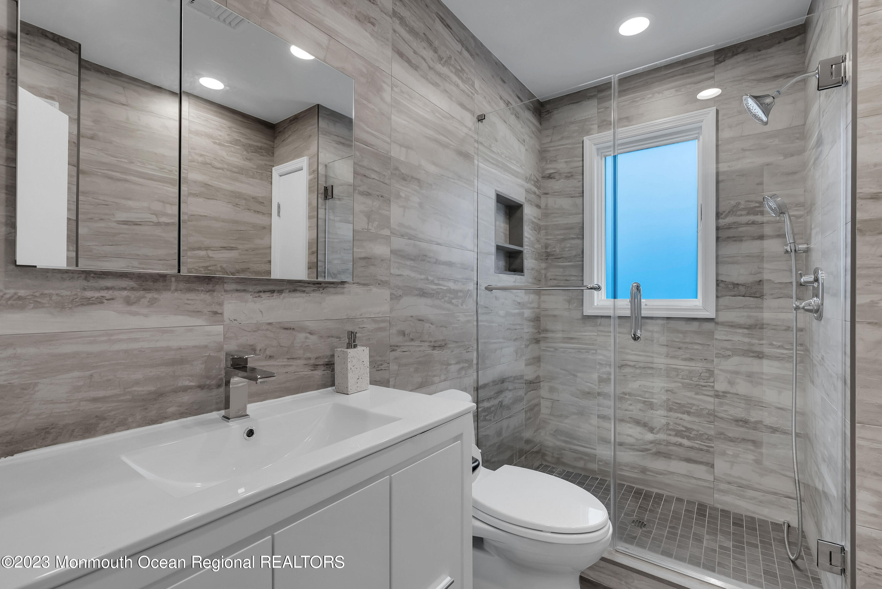 10 Portage Path Deal, NJ 07723 - Photo 21 of 39 MJB07408