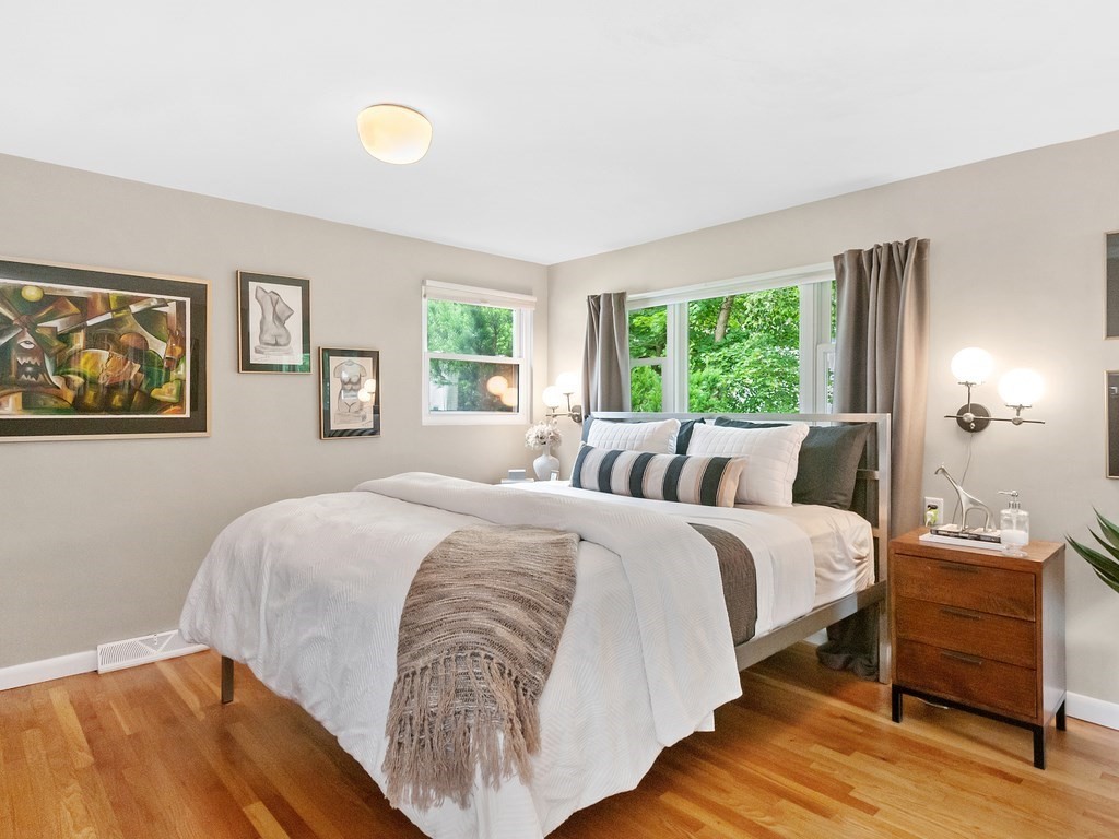 96 Harding Street Newton, MA 02465 - Photo 13 of 25 Gallery Image 13