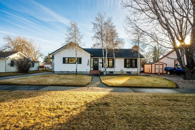 $399,999 | 331 North Burritt Avenue, Buffalo, WY 82834