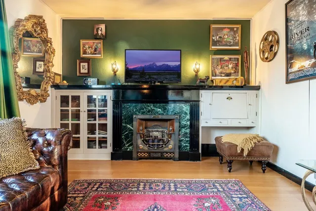 $399,999 | 331 North Burritt Avenue, Buffalo, WY 82834