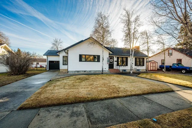 $399,999 | 331 North Burritt Avenue, Buffalo, WY 82834