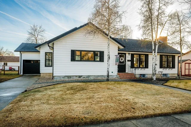 $399,999 | 331 North Burritt Avenue, Buffalo, WY 82834