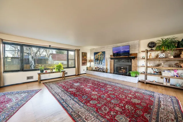 $399,999 | 331 North Burritt Avenue, Buffalo, WY 82834