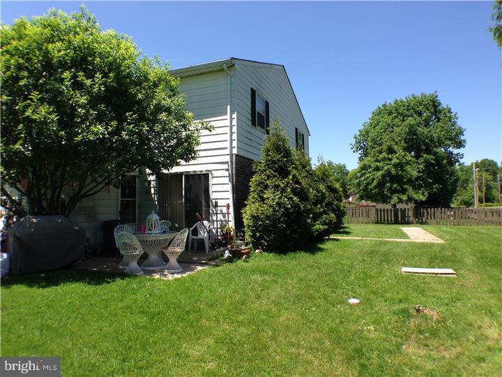6 Stonegate Road Quakertown, PA 18951 - Photo 2 of 5 Gallery Image 2