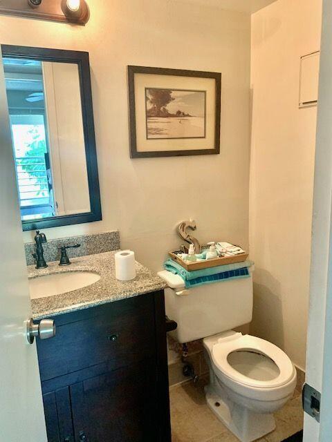 112 Mansfield D Boca Raton, FL 33434 - Photo 11 of 25 1/2 Bathroom