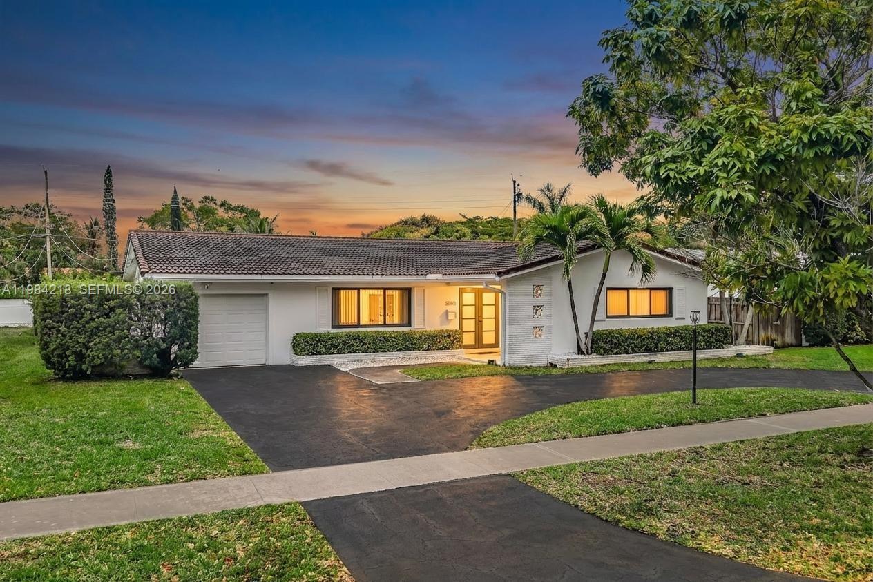 3909 Adams Street Hollywood, FL 33021 - Photo 5 of 45