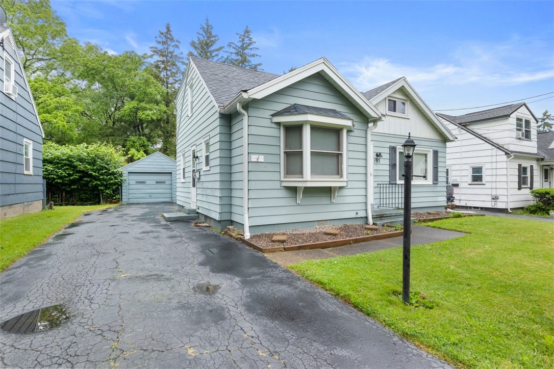 197 Nahant Road Greece, NY 14616 - Photo 2 of 20