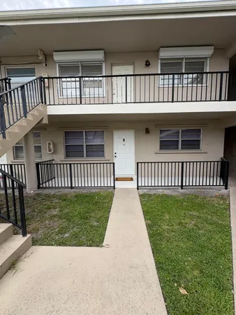 $179,000 | 1230 Old Boynton Road, Unit 208, Boynton Beach, FL 33426