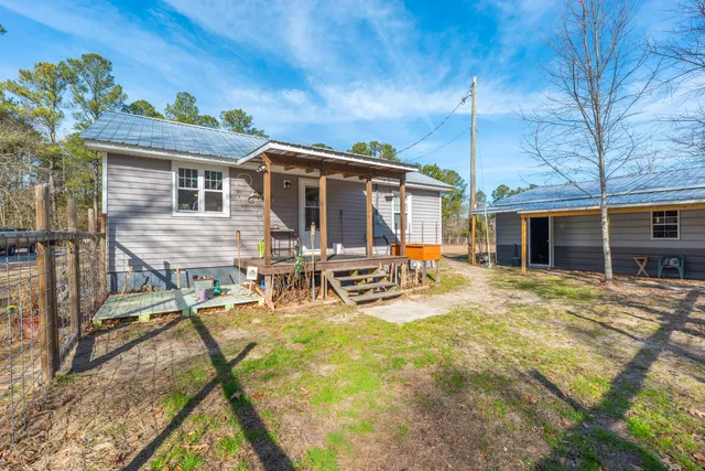 $250,000 | 216 Mary Drive, Neeses, SC 29107