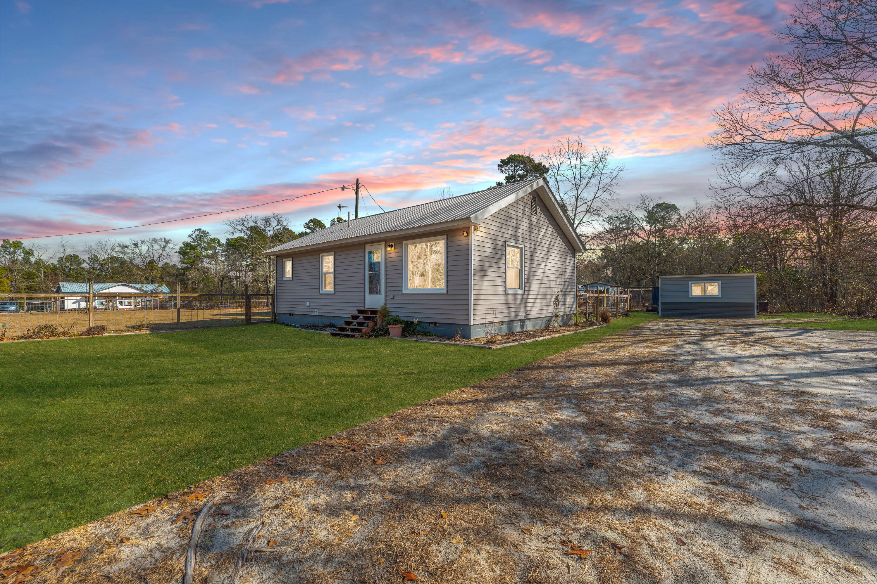 216 Mary Drive Neeses, SC 29107 - Photo 6 of 45 P1078847 (1)