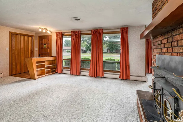 $199,000 | 170 Melody Lane, Murphysboro, IL 62966