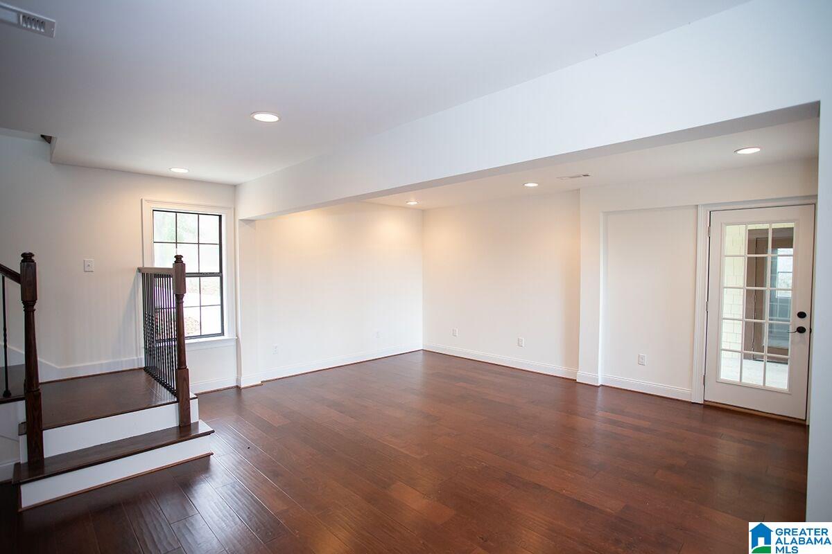 306 Meadowview Circle Clanton, AL 35045 - Photo 8 of 31