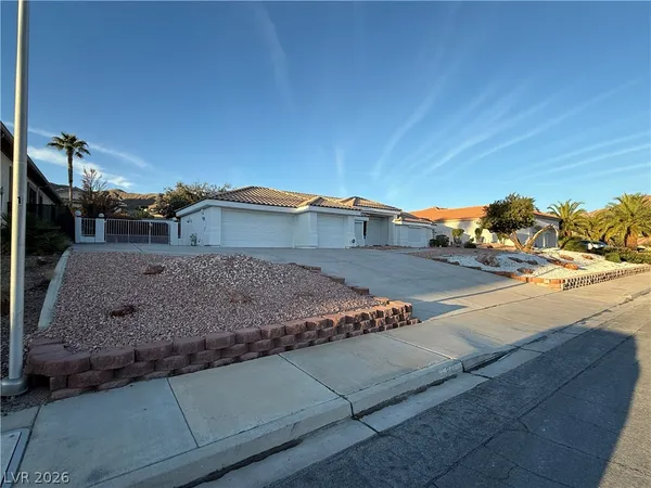 $735,000 | 841 Lime Rock Road, Boulder City, NV 89005
