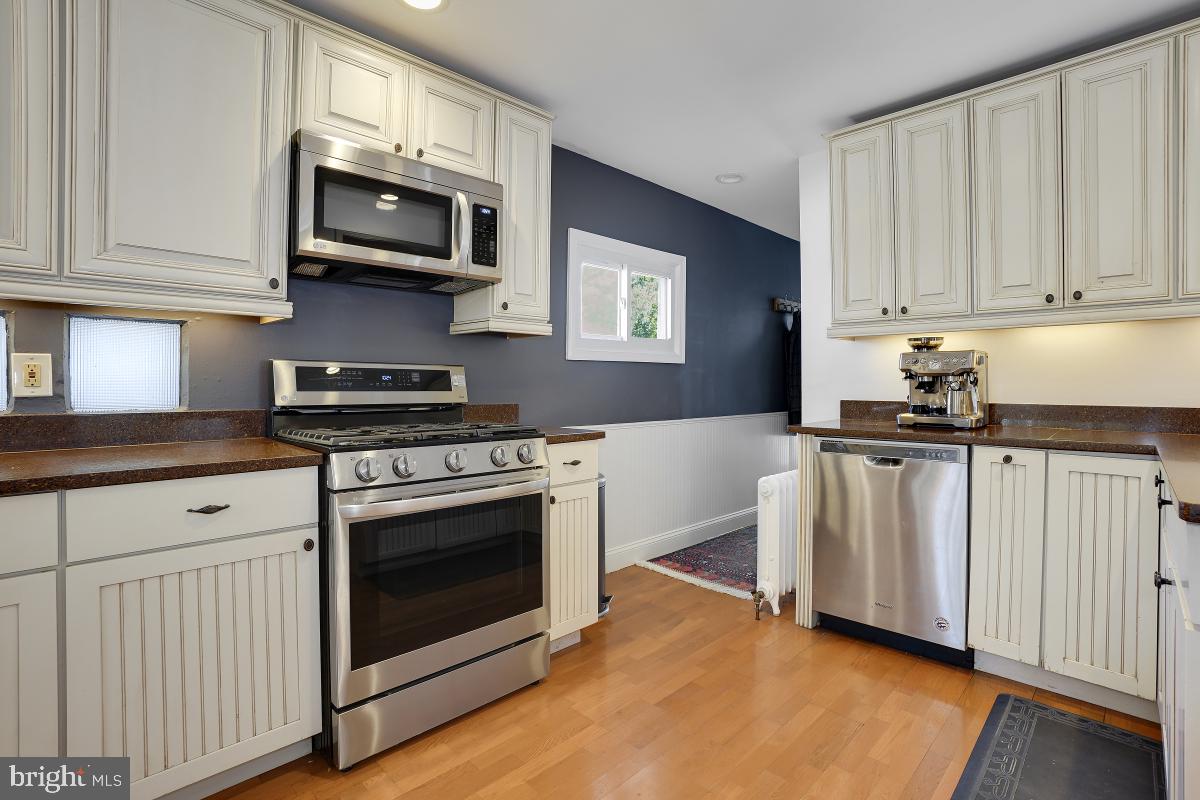 707 Silver Spring Avenue Silver Spring, MD 20910 - Photo 11 of 41 Gourmet Kitchen