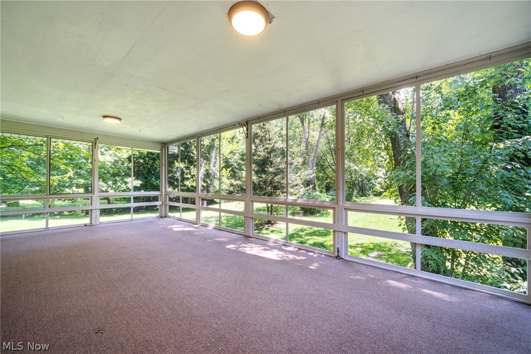 1097 Oak Tree Road Akron, OH 44320 - Photo 29 of 32 Screened porch
