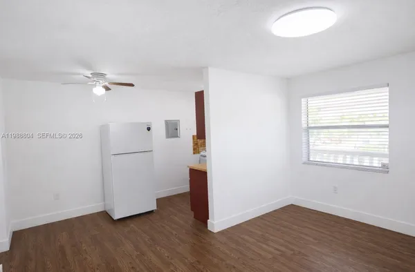 $1,600 | 7200 West 11th Court, Unit 8, Hialeah, FL 33014