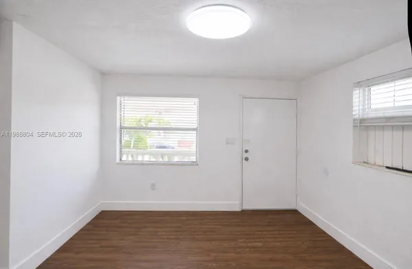 $1,600 | 7200 West 11th Court, Unit 8, Hialeah, FL 33014