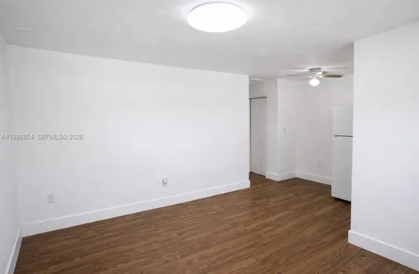 $1,600 | 7200 West 11th Court, Unit 8, Hialeah, FL 33014