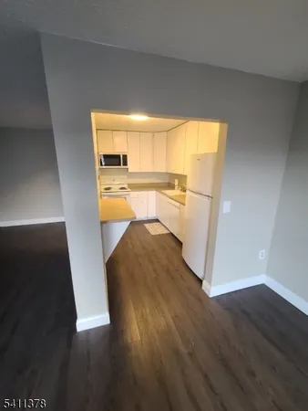 $275,000 | 10 North Wood Avenue, Unit 203, Linden, NJ 07036