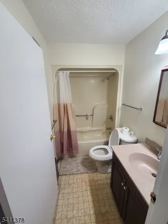 $275,000 | 10 North Wood Avenue, Unit 203, Linden, NJ 07036